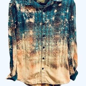 Men's Casual Button Down Shirt in Blue and Tan